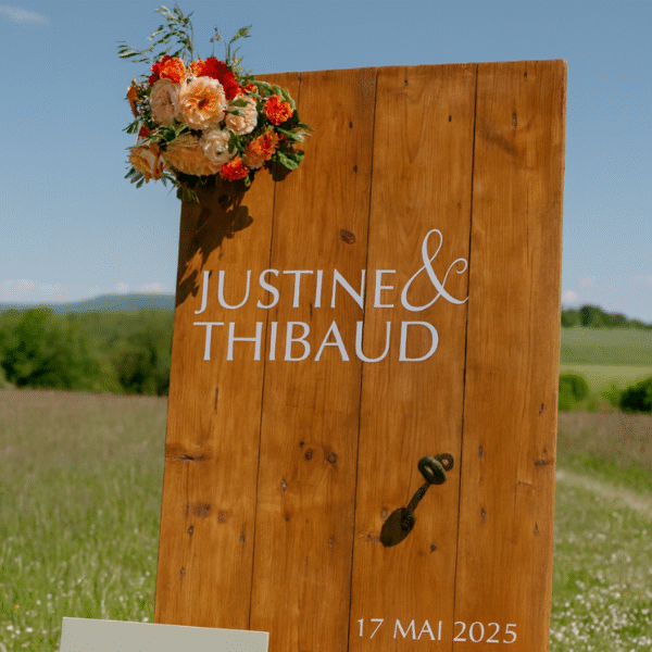 Porte en bois personnalisée – Image 2