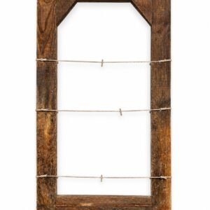 Plan de table sur support en bois avec ficelle